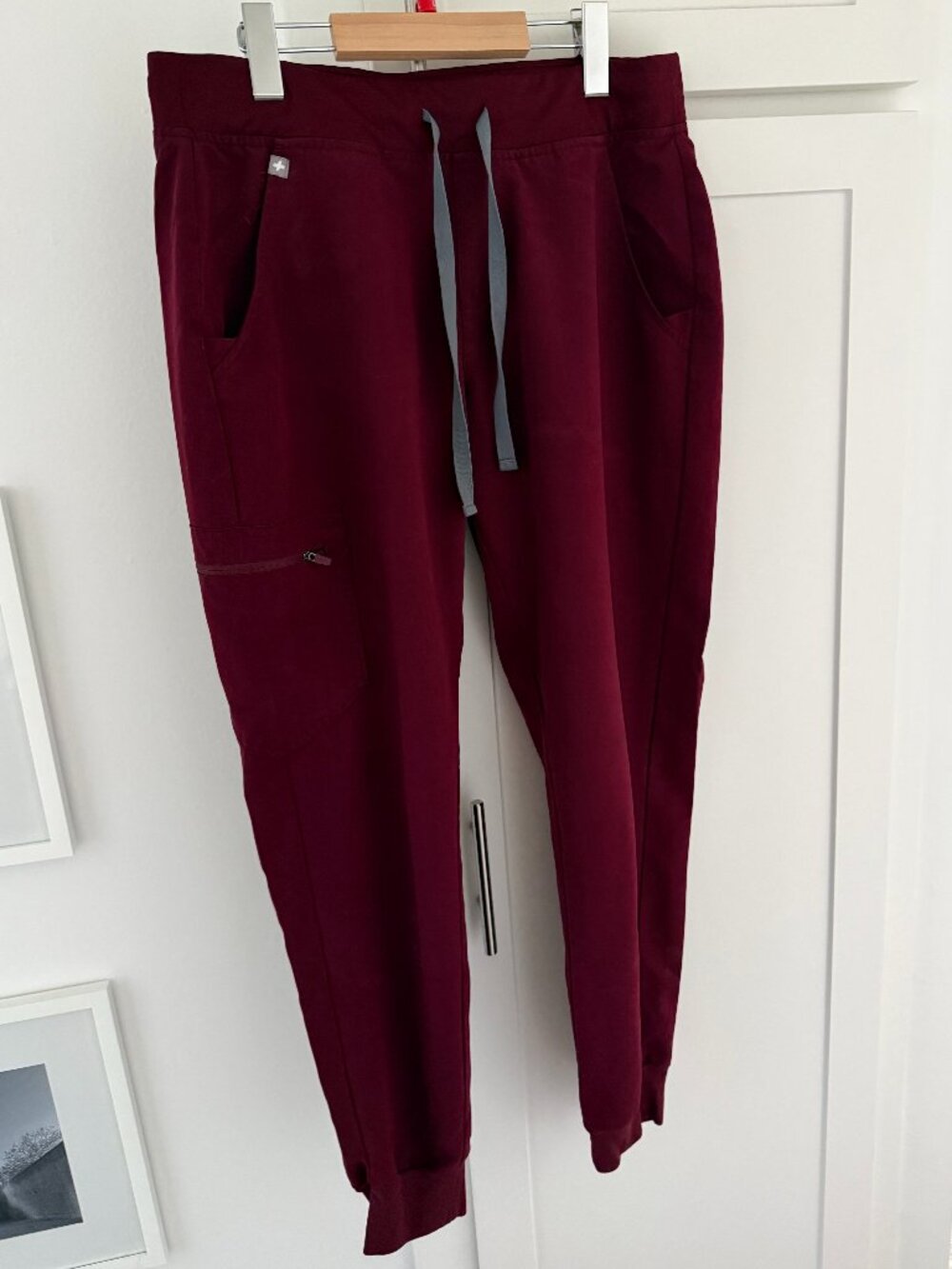 FIGS M Burgundy Zamora Jogger Scrub Pant (xs raefea top available to bundle)